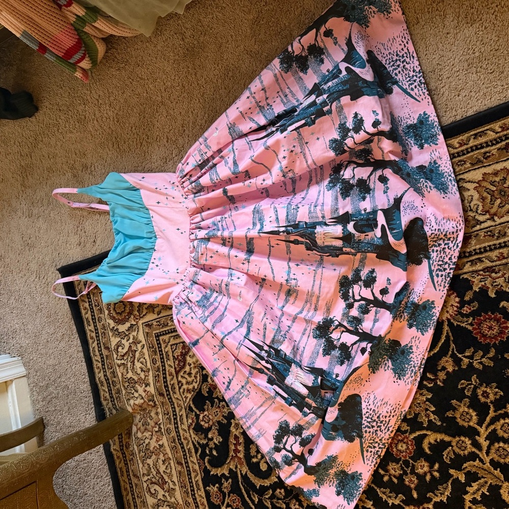 Rare sleeping beauty pin up dress - Picture 2 of 7